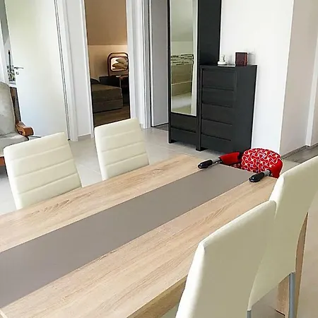 Apartman Gyermekbarat Apartman 4+2 Fo Reszere
