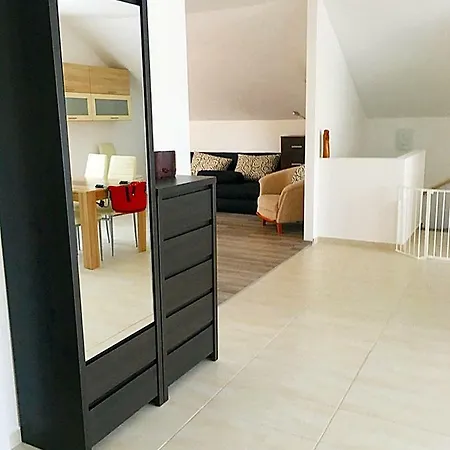 Gyermekbarat Apartman 4+2 Fo Reszere * Balatongyörök